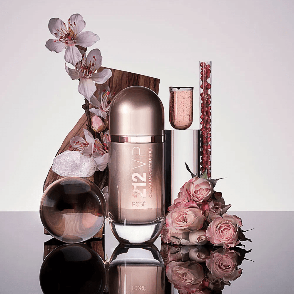 Perfume Carolina Herrera 212 Vip Rosé Feminino Eau de Parfum 125