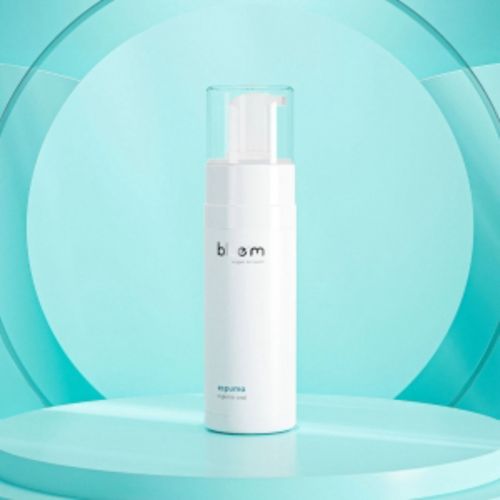 Espuma Bucal BlueM 100ml Limpeza Bucal Avançada Prática Fórmula Ação Oxigênio Ativo Saúde Completa Eficiente Portátil Us