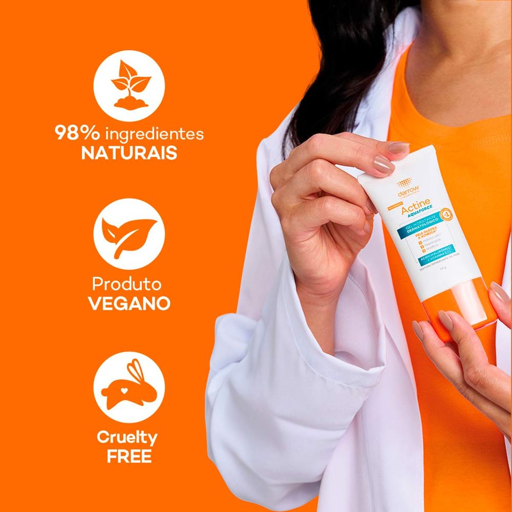 Frasco de Darrow Actine Aquaforce Gel Hidratante para pele oleosa sobre fundo branco com efeito de gotas de água