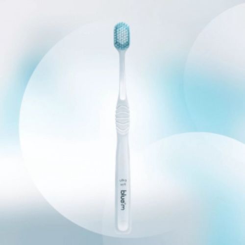 Escova de Dentes BlueM Design Ergonômico Precisão Limpeza Cerdas Macias Cuidados Diários Saúde Oral Conforto Dental Avan Escova de Dentes BlueM Design Ergonômico Precisão Limpeza Cerdas Macias Cuidados Diários Saúde Oral Conforto Dental Avan