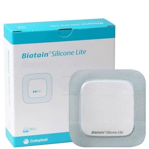 33446 -Curativo Espuma e Silicone Biatain Light  12,5x12,5cm Unidade 33446 -Curativo Espuma e Silicone Biatain Light 12,5x12,5cm Unidade