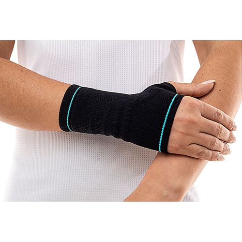 Munhequeira Elástica N1 Sport Preta com Azul Tam G - unidade Munhequeira Elástica N1 Sport Preta com Azul Tam G - unidade