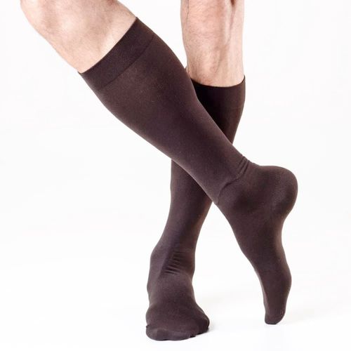 Meia 3/4 Masculina Actitud 20-30 mmHg Fechada Marrom Tam P Meia 3/4 Masculina Actitud 20-30 mmHg Fechada Marrom Tam P