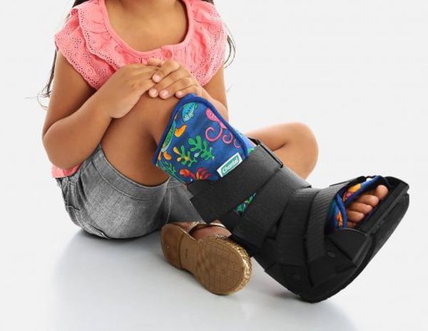 Bota Imobilizadora Robocop Infantil Estampada Tam 2 Tam: 2 Tam 2